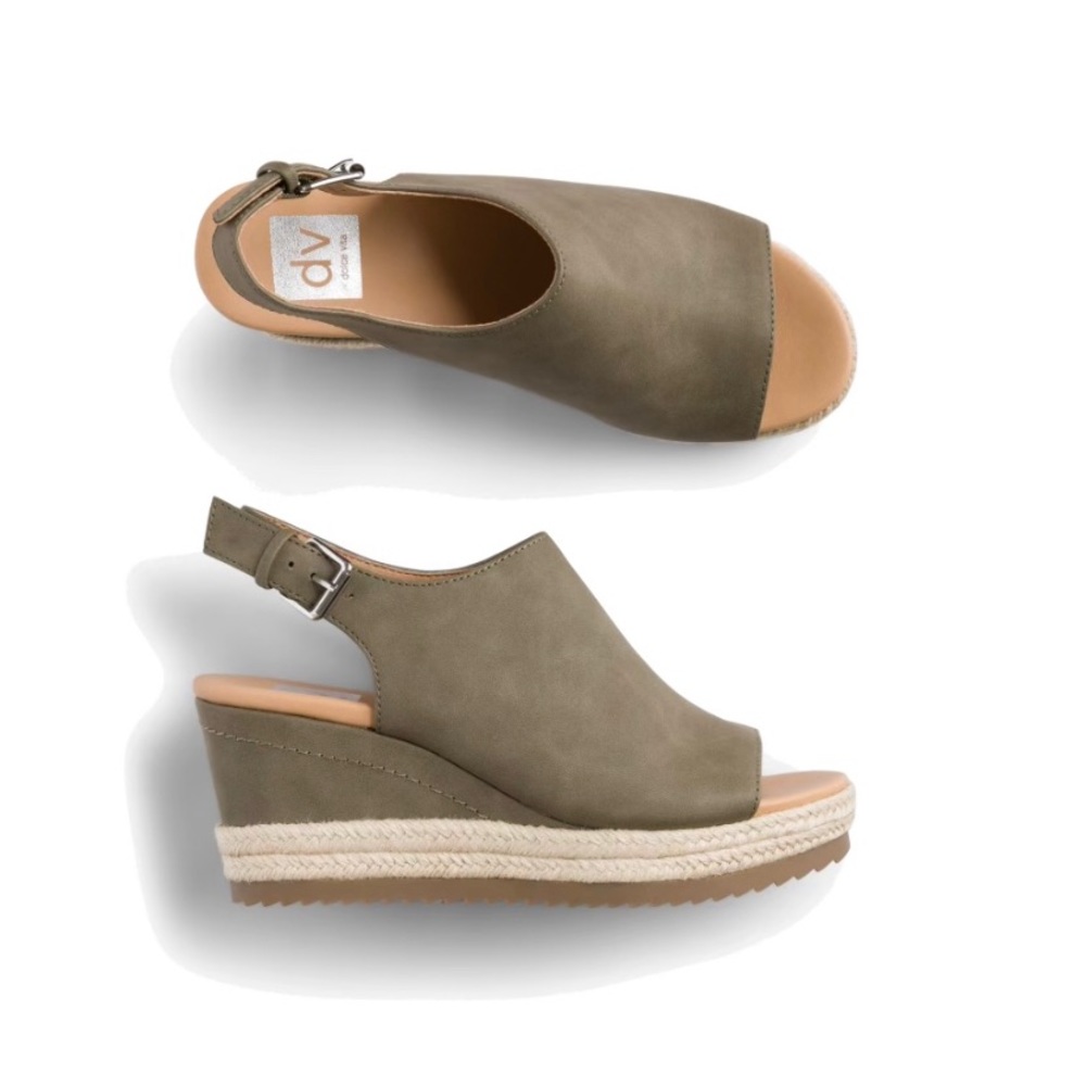 🌺🍃Host Pick🍃🌺 NWOT🎊Open Toe Wedge